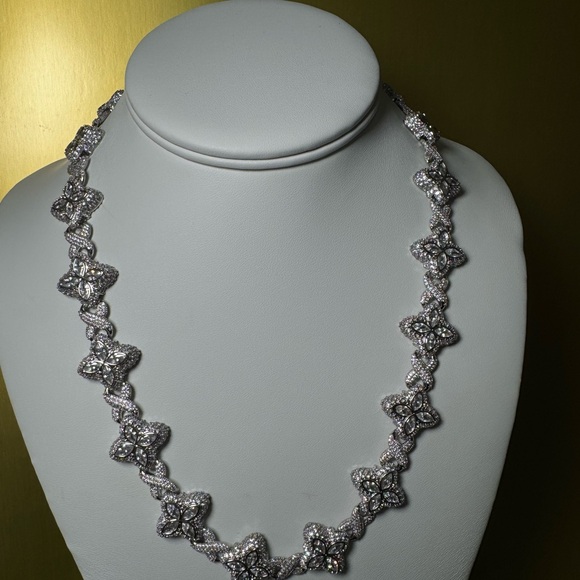 Icy clover necklace 20inch - Picture 8 of 8
